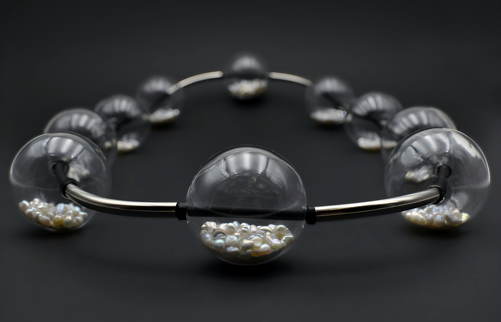 Catherine Zibo art jewelry - glass and pearls